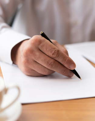 برامج القانون